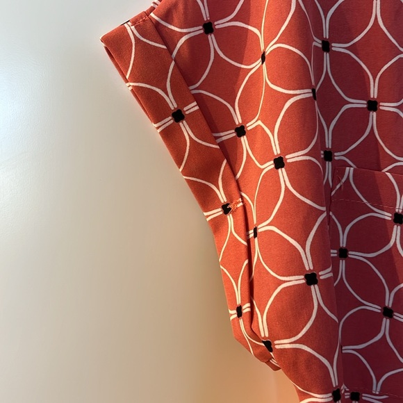 Adrienne Vittadini Geometric Salmon Colour Women's Top Short Sleeve size Large - Picture 6 of 7
